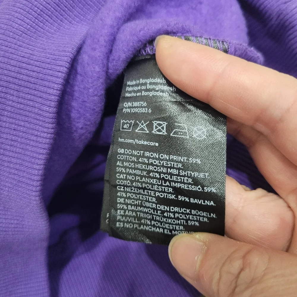 H&M Alaska Ski Resort Graphic Purple Sweatshirt Top Size: Large - Picture 7 of 7